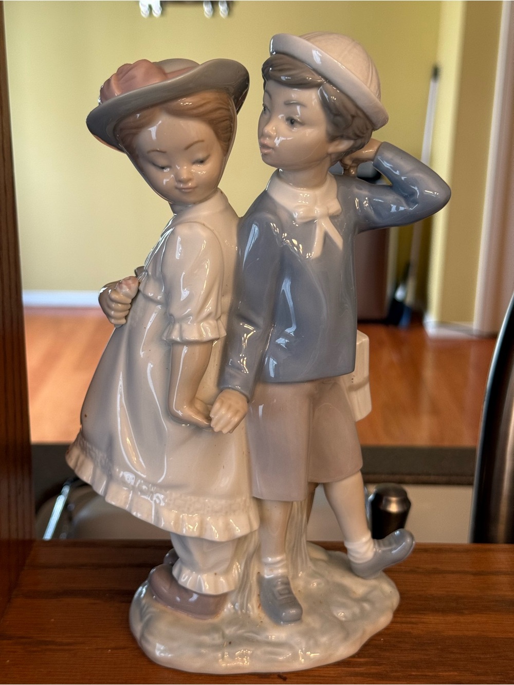 Lladro retired Puppy Love porcelain figurine with box #1127